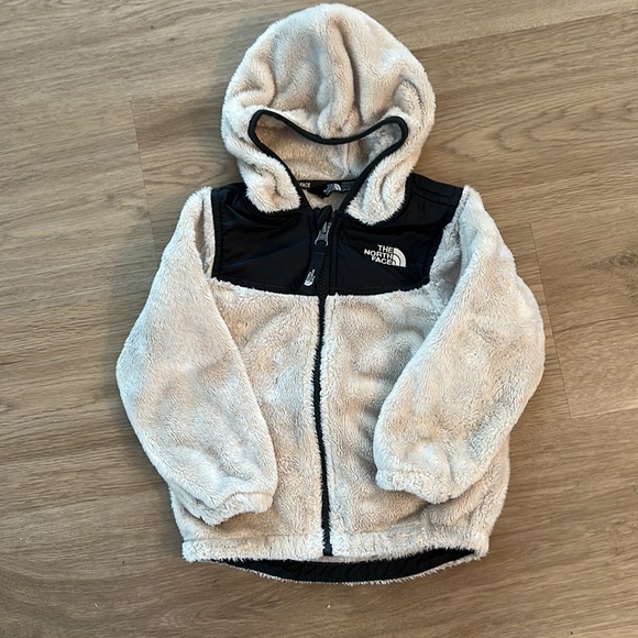 Oso Hoodie in Vintage White - Picture 2 of 6